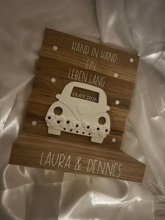 Hochzeitsauto Hand in Hand